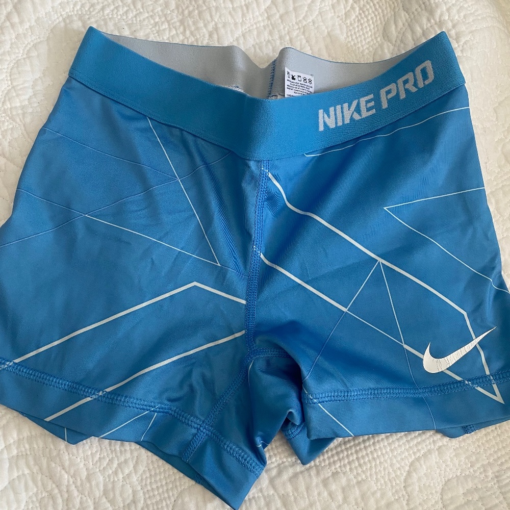 Nike Pro